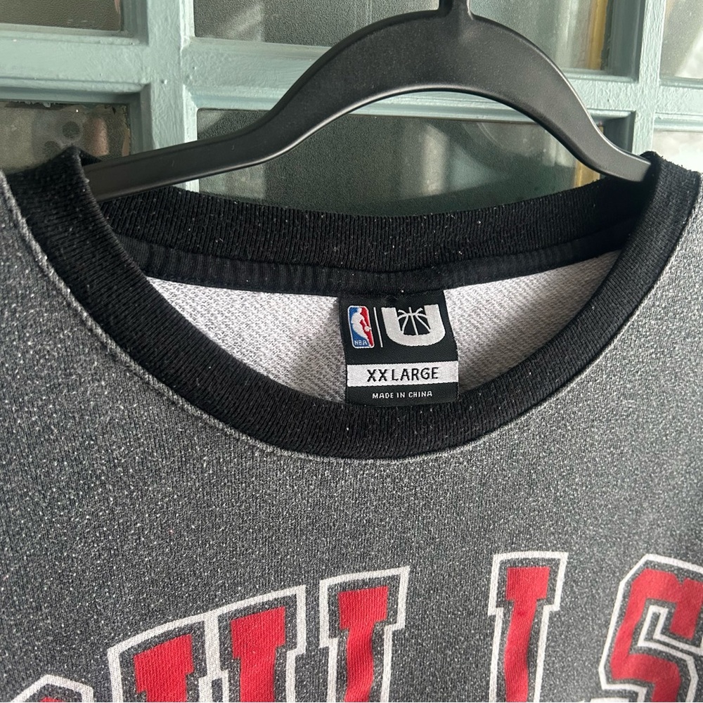 Vintage 90s Chicago Bulls Sweatshirt All Over Print Crew Neck Basketball NBA XXL - Picture 7 of 13